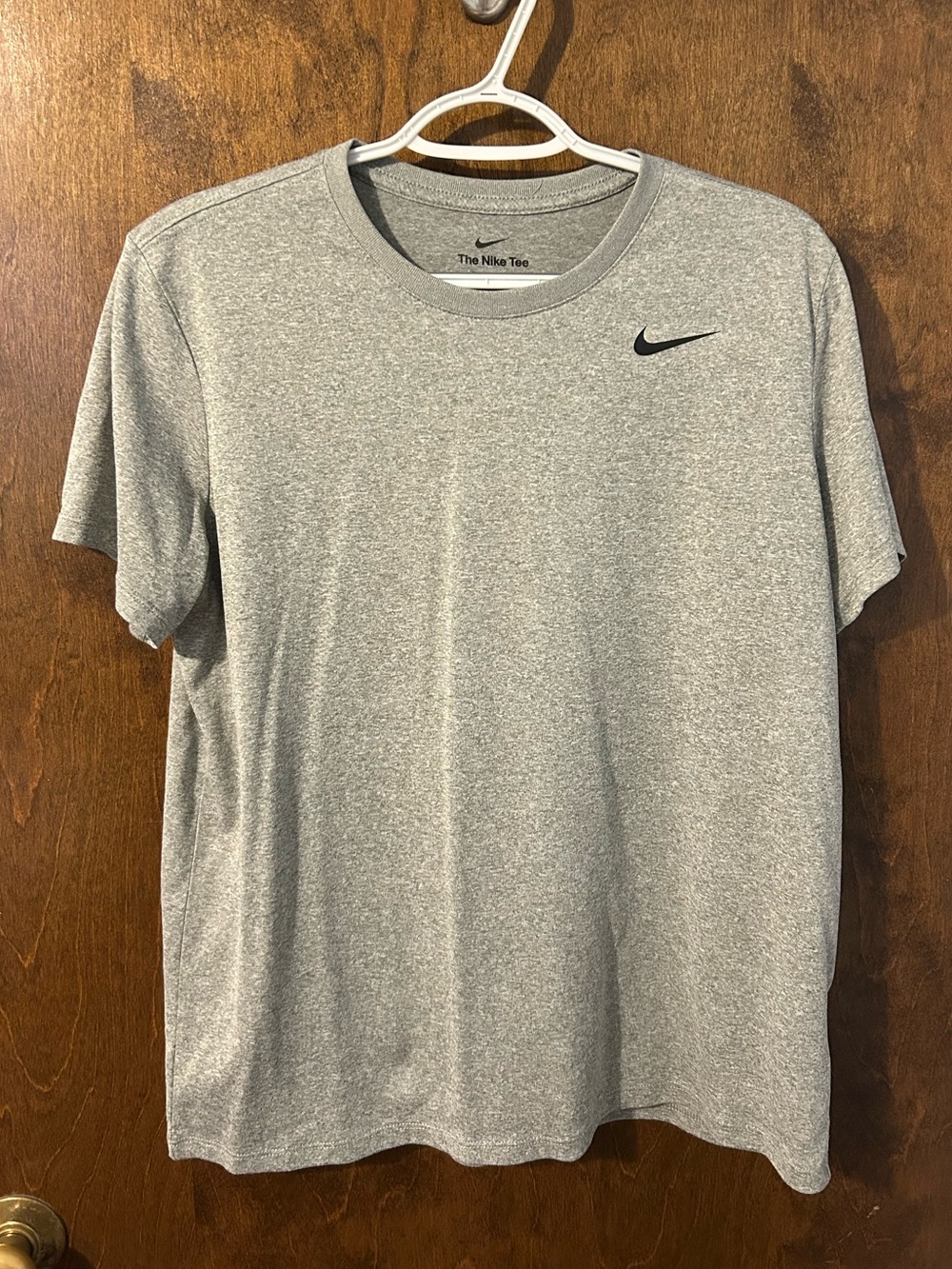 Nike Women’s Heather Gray Short Sleeve Athletic Tee